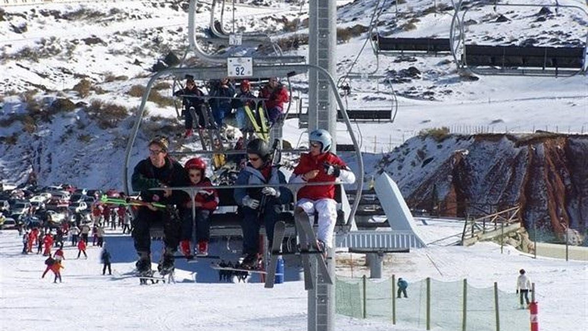 Turismo anuncia que instalará un nuevo telesilla en Alto Campoo tras las críticas del PRC