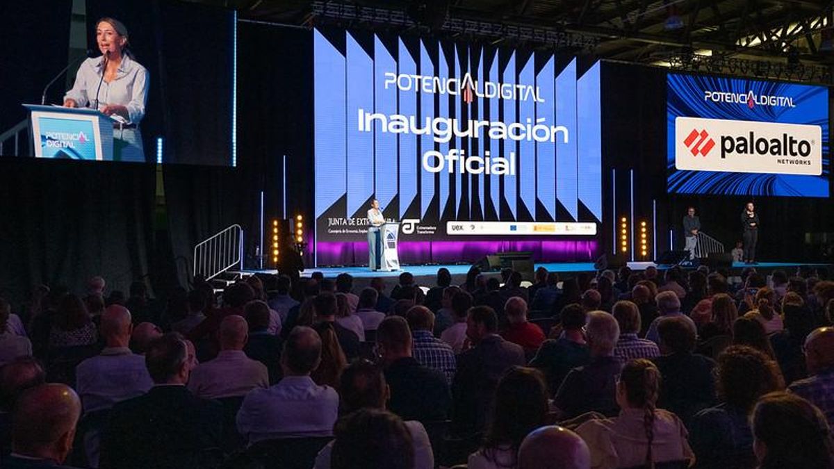 Un momento de la inauguración del II Congreso 'Potencia Digital', celebrado la semana pasada en Badajoz
