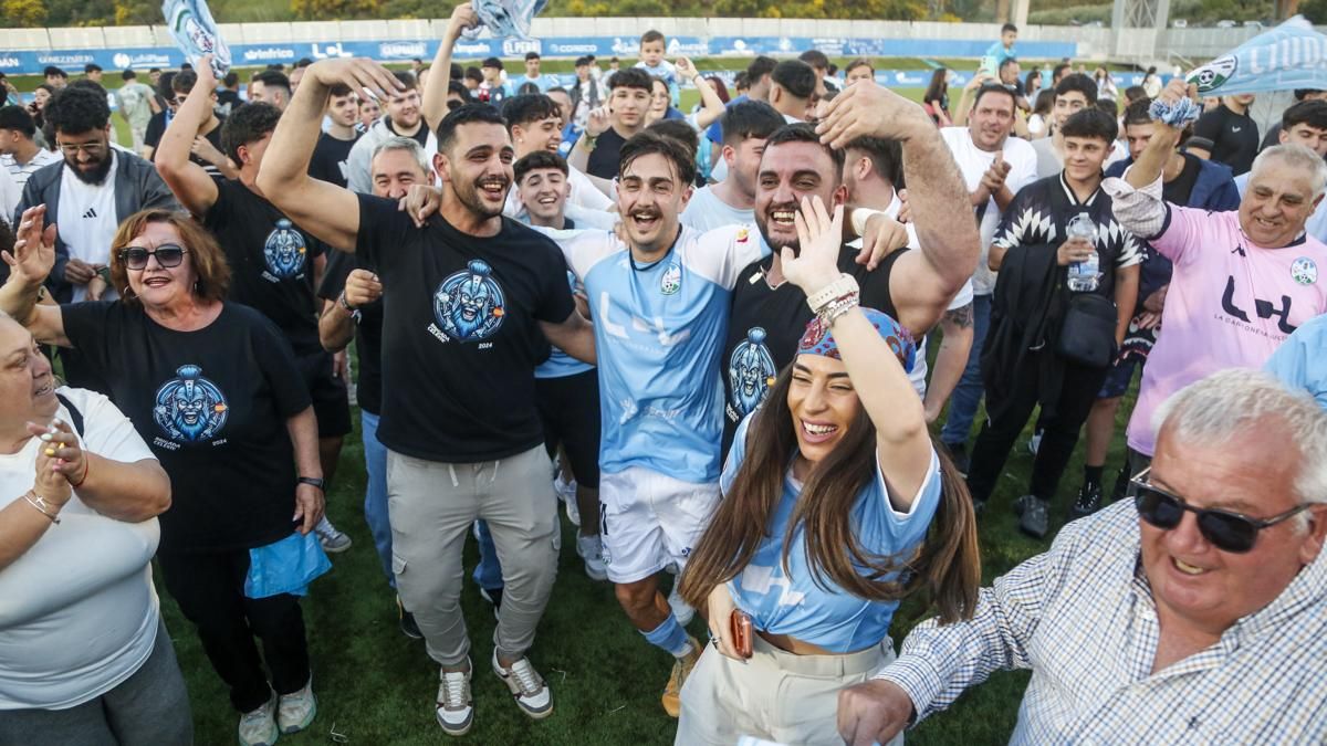 Celebración del ascenso del Ciudad de Lucena