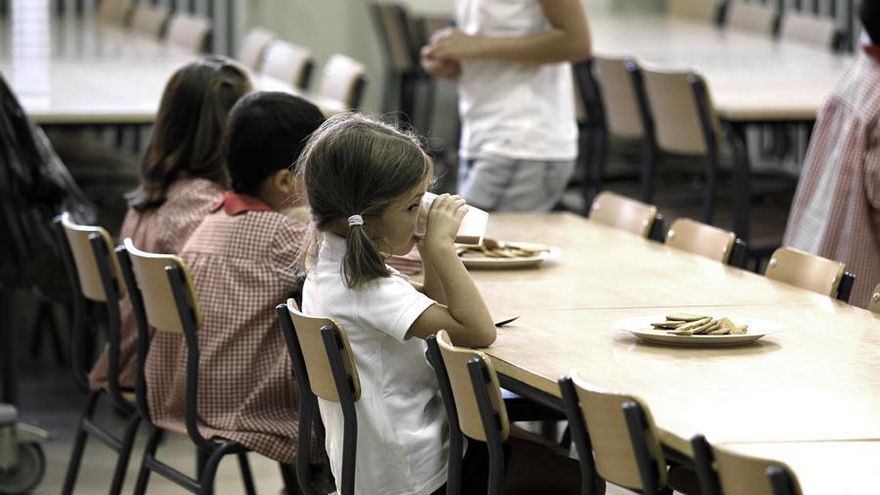 Cada vez hay menos niños con exceso de peso en España, excepto en las familias más pobres