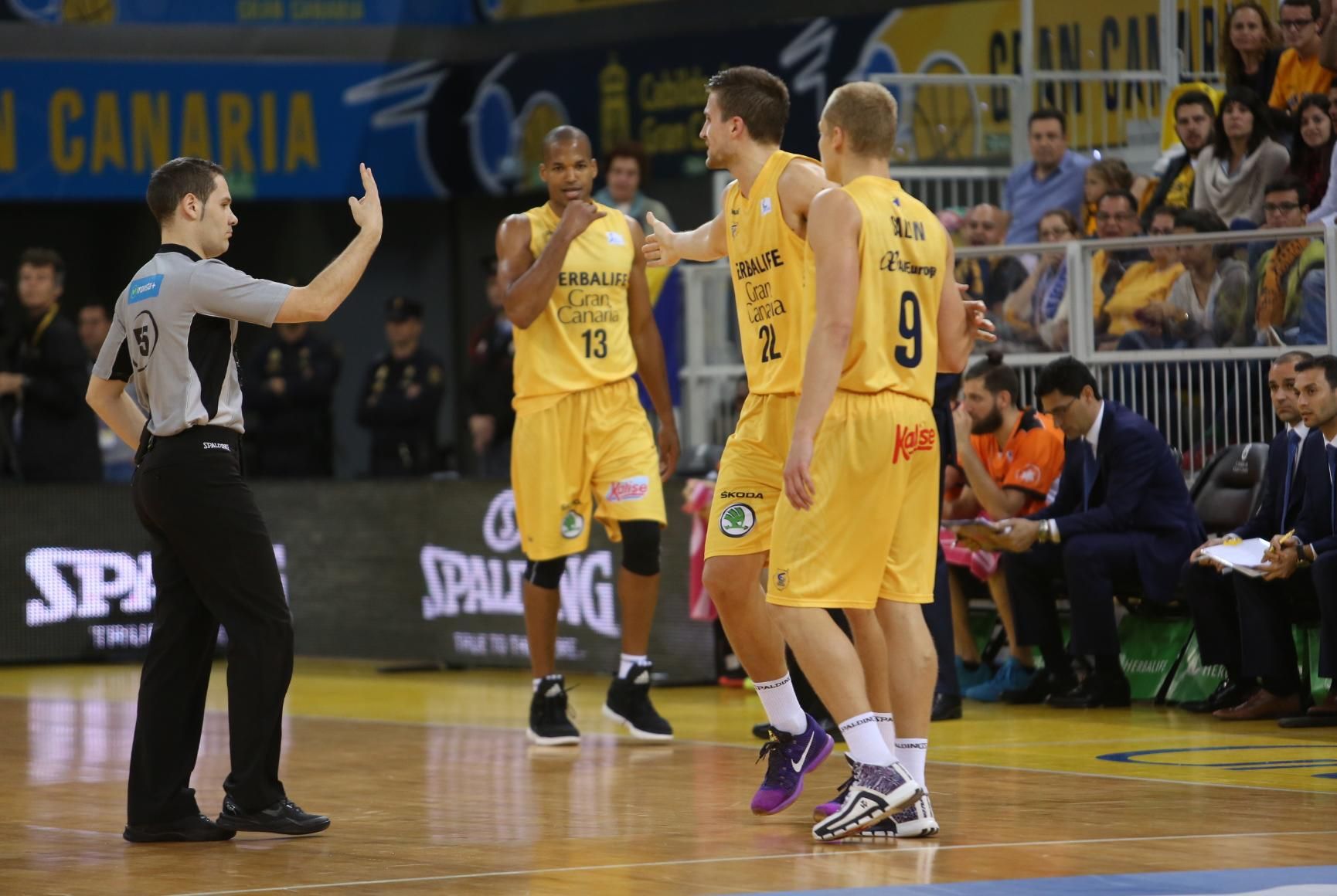 Imágenes del partido disputado entre el Herbalife Gran Canaria y el Valencia Basket. (Alejandro Ramos).