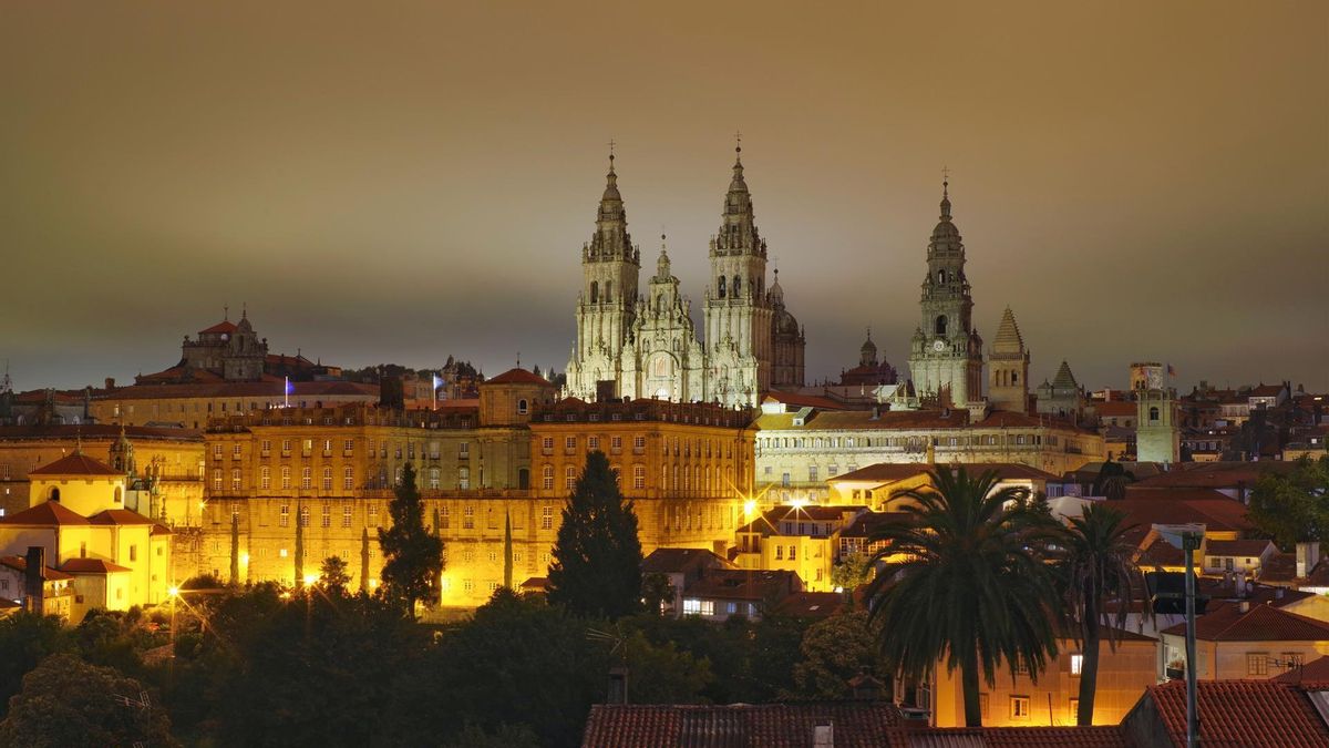 La Xunta declara Santiago zona de mercado residencial tensionado mientras insiste en criticar la medida