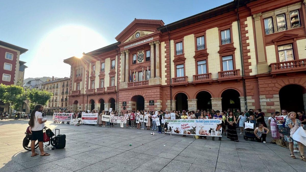 La recuperación de la sokamuturra en Eibar abre una crisis entre PSE-EE y PNV: "Un Gobierno en coalición no funciona así"