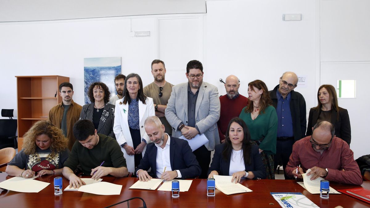 Educación y sindicatos firman el acuerdo de la adecuación retributiva del profesorado