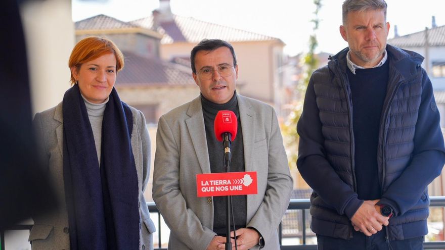 Gallardo recuerda a Guardiola que está en minoría: "Urge a que aprobemos la rebaja fiscal a cambio de nada"