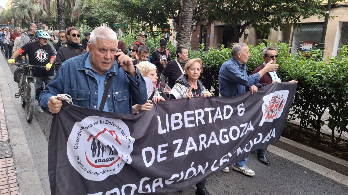 Cientos de personas reclaman en las calles de la capital aragonesa la amnistía para los dos últimos de 'Los 6 de Zaragoza'