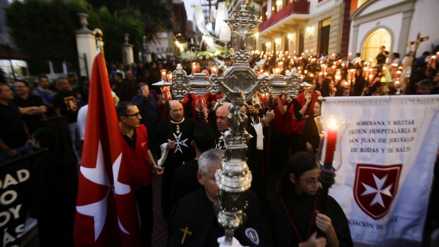 Panamá celebra el Viernes Santo con centenares de feligreses en su casco histórico