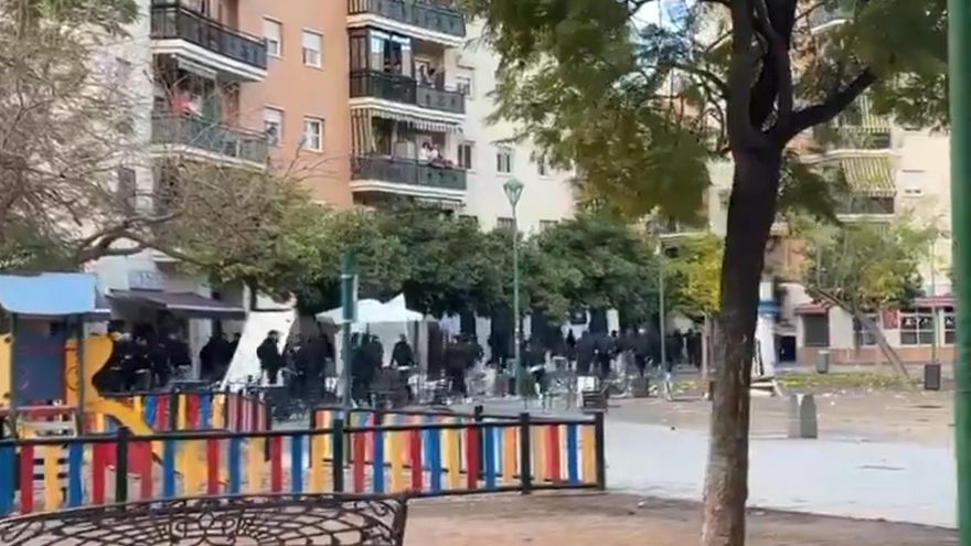 El dueño de un bar afectado por las peleas en El Moreal afirma que todo se inició con la llegada de los ultras del Córdoba CF