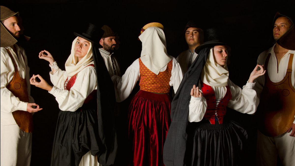 ‘El poder de la aguja’: antecedentes del 8M en Santa Cruz de La Palma: el sector de las bordadoras en los siglos XVI-XX