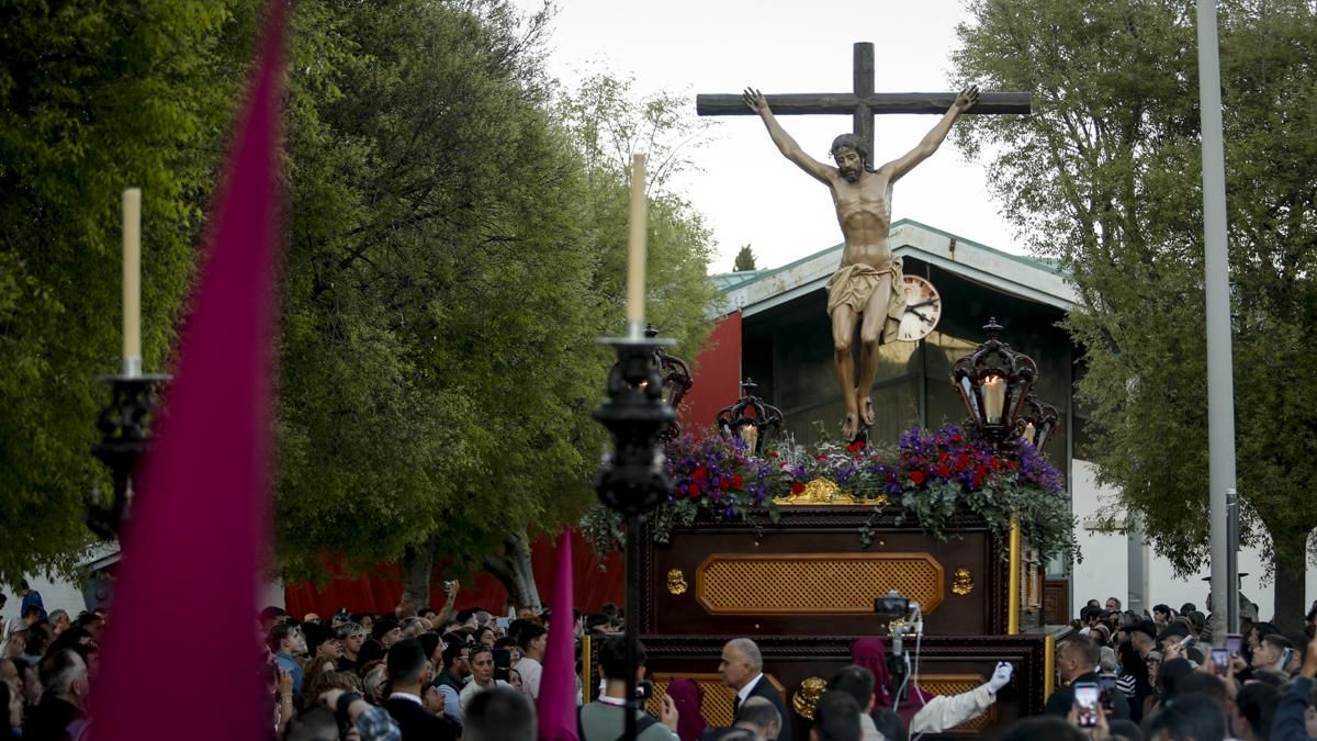 La salida procesional de las Lágrimas, en imágenes