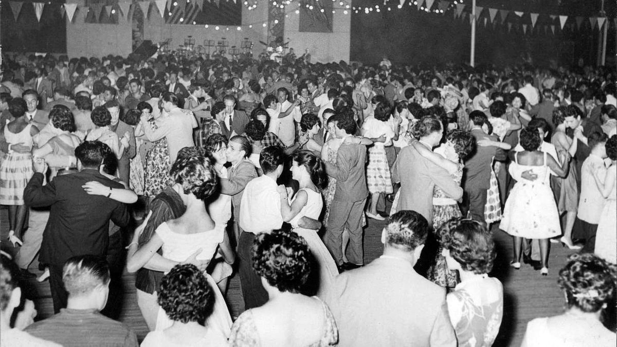 Una pista de baile juvenil, en la década de 1950.