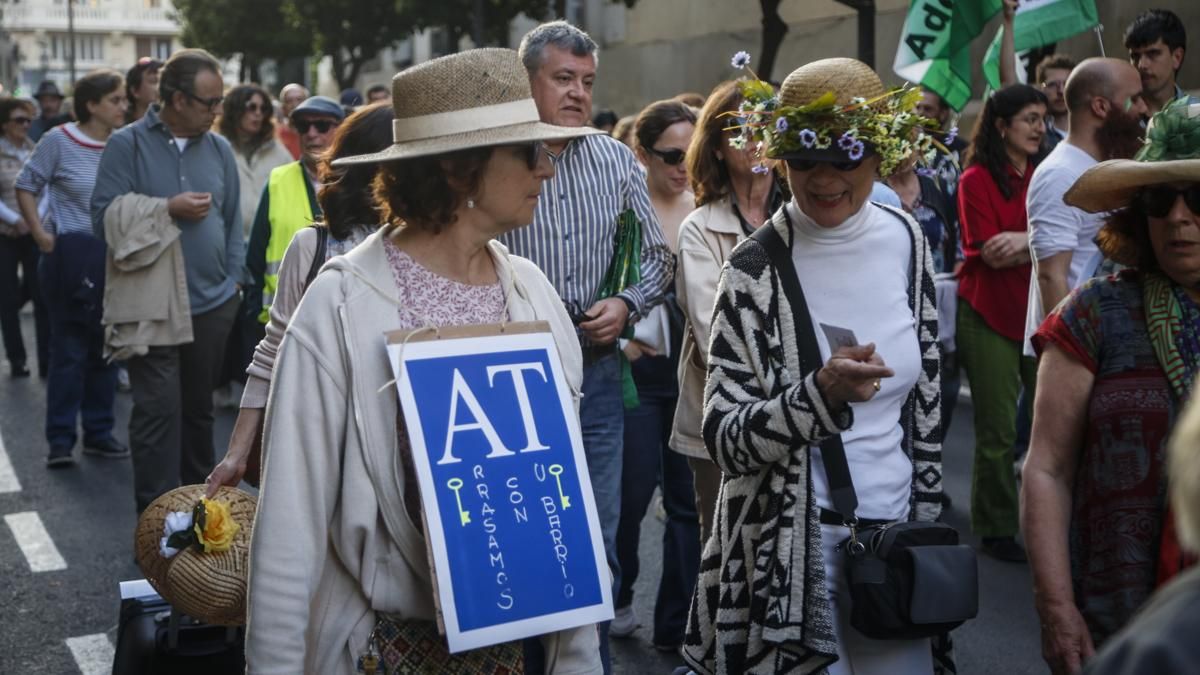 Manifestación por la vivienda bajo el lema 'Housing Action Days'