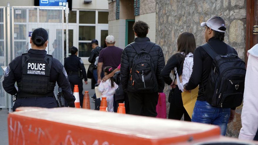 EE.UU. descarta aumentar número de citas diarias de aplicación para entrada de migrantes