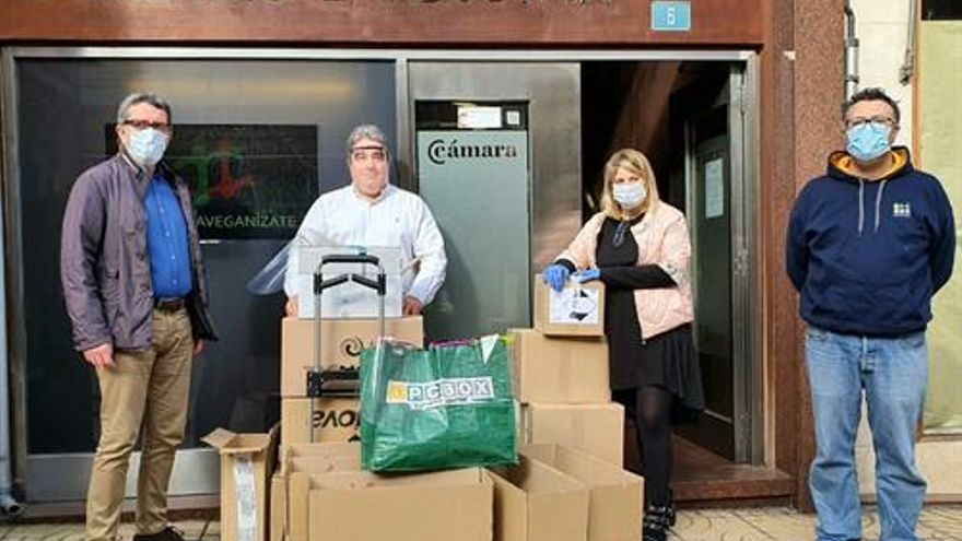 Reparto de mascarillas del Ayuntamiento de Torrelavega.