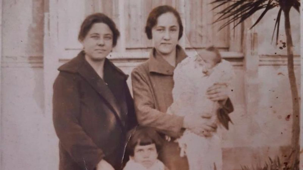 Los muertos sepultados del "primer terror aéreo de la Guerra Civil" que causó la aviación de la República