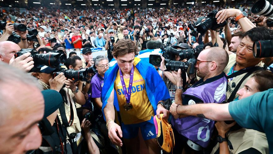 Mondo Duplantis bate su récord del mundo número 14 y se corona campeón de salto con pértiga en los Mundiales de Atletismo de Tokio