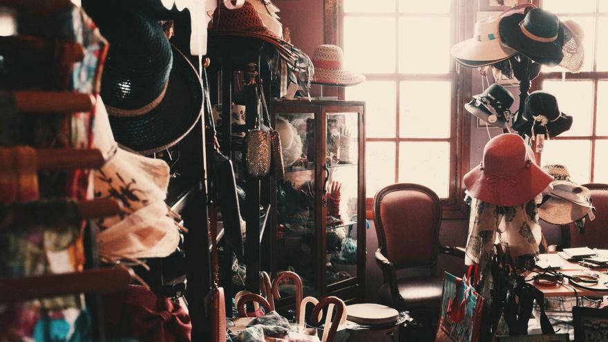 Tres estrategias para no acumular enseres que no necesitamos, según un psicólogo: “Depende de nuestro tipo de apego”