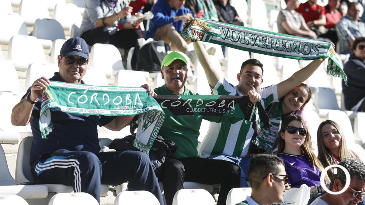 Grada Blanquiverde del Córdoba CF - SD Huesca