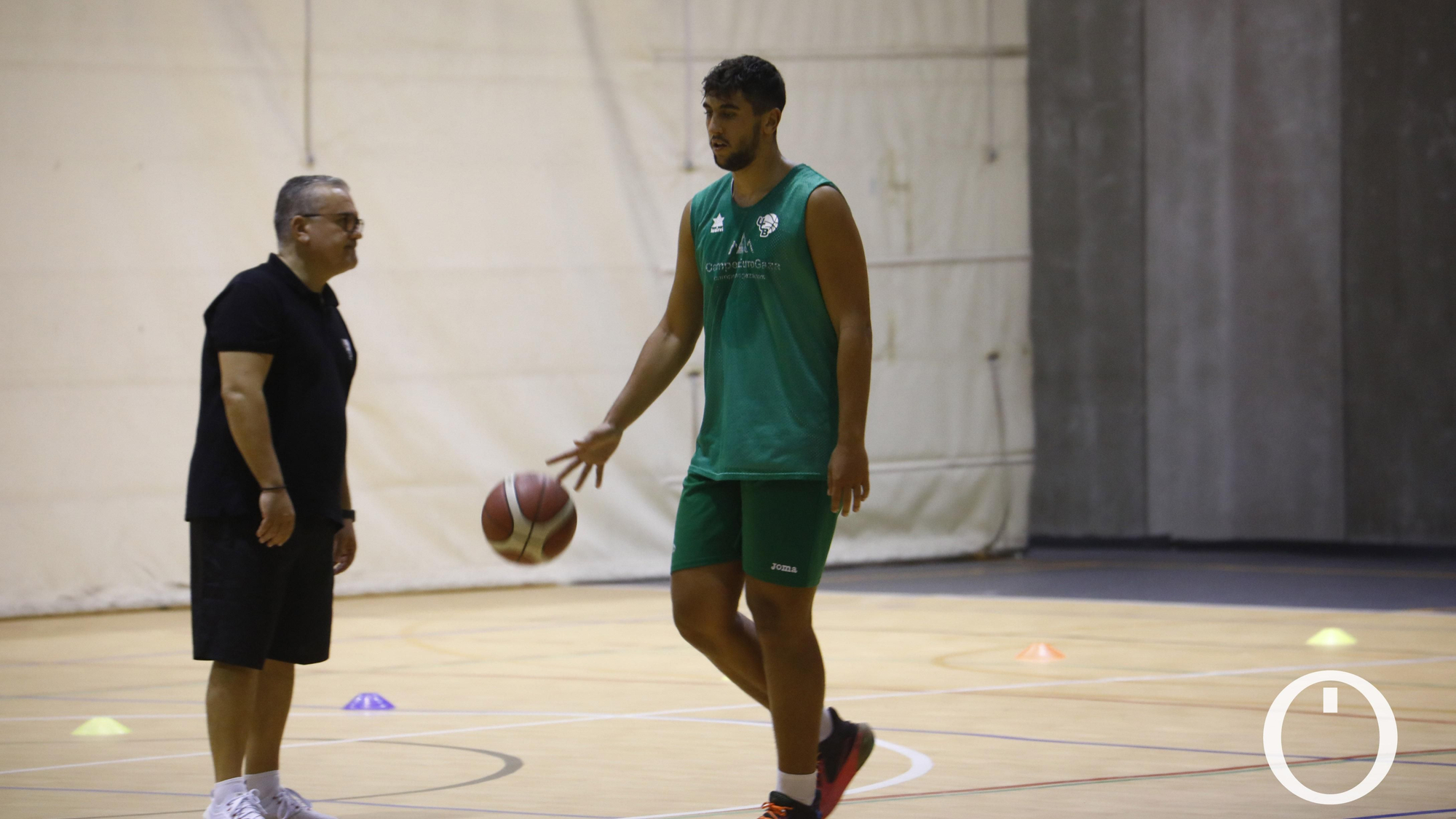 Entrenamiento UCB Baloncesto