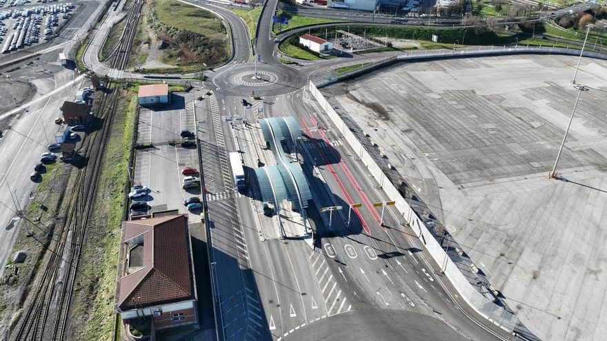 Archivo - Cerramiento Puerto de Santander