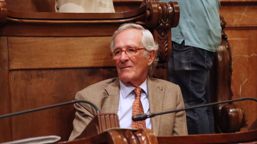 Trias se desdice y anuncia que se quedará en el Ayuntamiento al menos hasta 2024