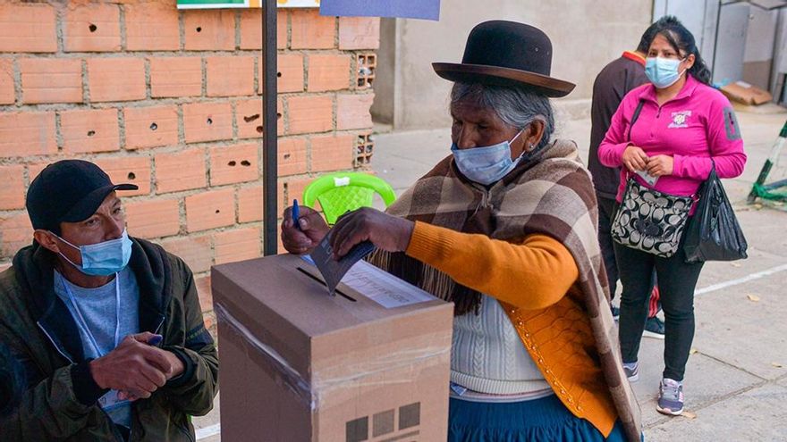 Bolivianos eligieron en segunda vuelta a los gobernadores de cuatro departamentos