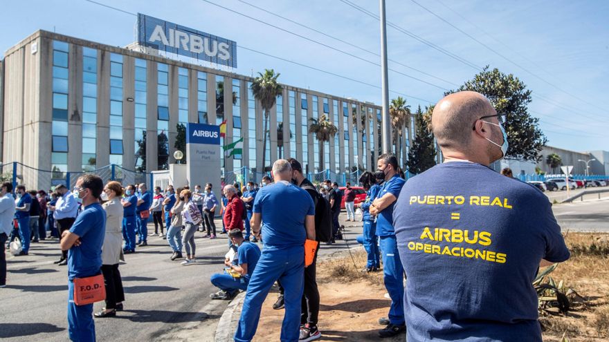 Trabajadores de Airbus de la planta de Puerto Real (Cádiz). EFE/Román Ríos/Archivo
