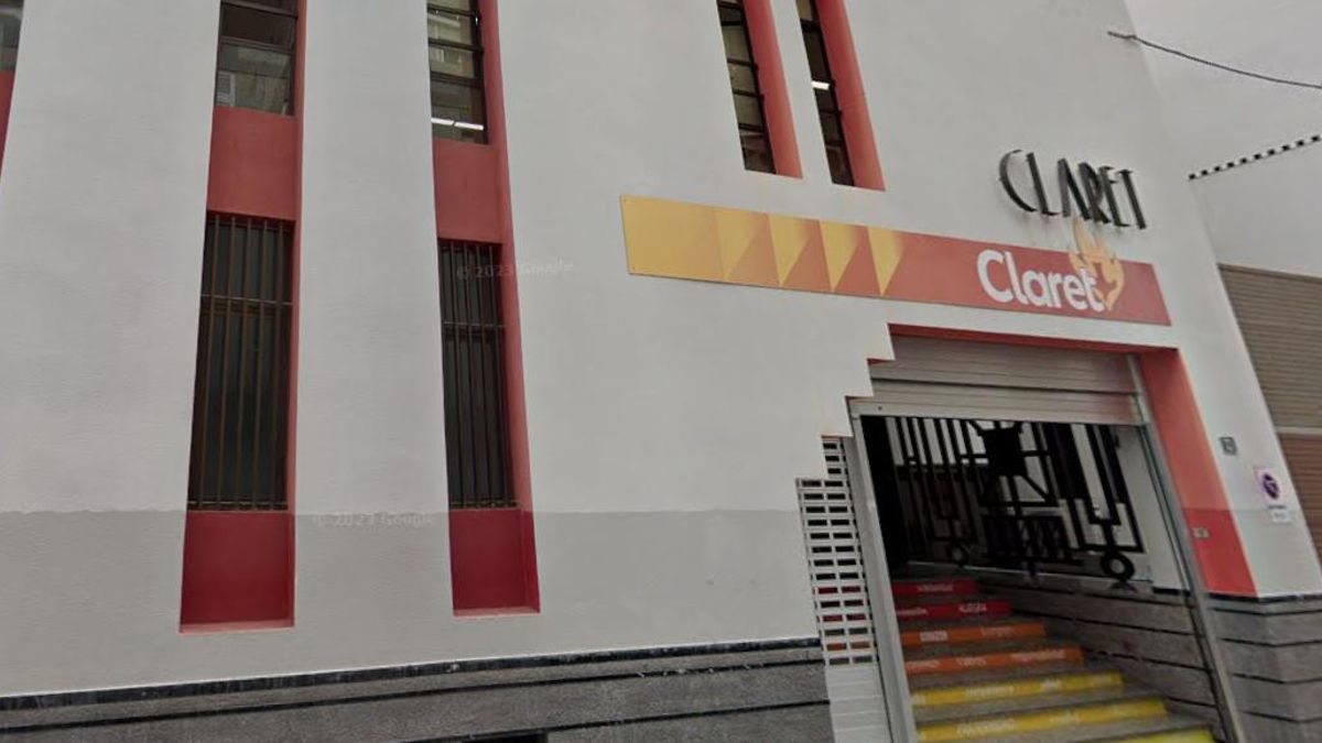 El colegio Claret aparta a un profesor por presunta "conducta impropia" a través de redes sociales