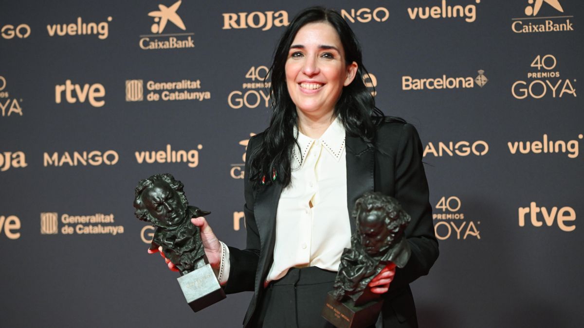 Alauda Ruiz de Azúa, tras triunfar en los Goya con 'Los domingos': "No es obligatorio sentirse una impostora, ni en el cine ni en la vida"