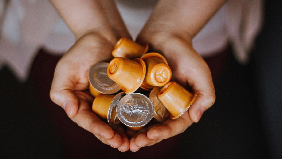 ¿Dónde tirar ahora las cápsulas de café? El cambio normativo que facilita su reciclaje en casa