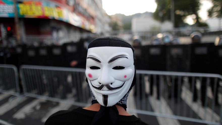 Máscara símbolo de Anonymous en una imagen de archivo. EFE/Bienvenido Velasco