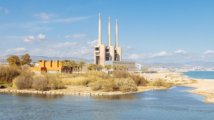 Las Tres Chimeneas: de emblema industrial a símbolo de lucha por un futuro verde en Sant Adrià