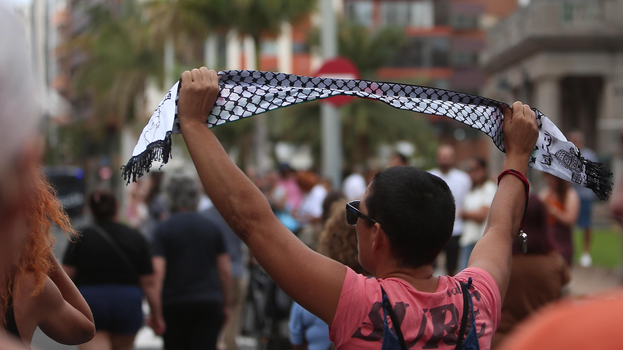 En imágenes || Manifestación en Gran Canaria en apoyo a Palestina