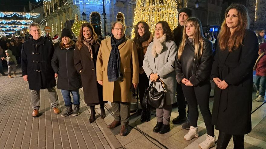 Un juez impone 300 euros al mes al alcalde del PP en La Bañeza hasta que deje de cobrar la subida ilegal pactada con Vox