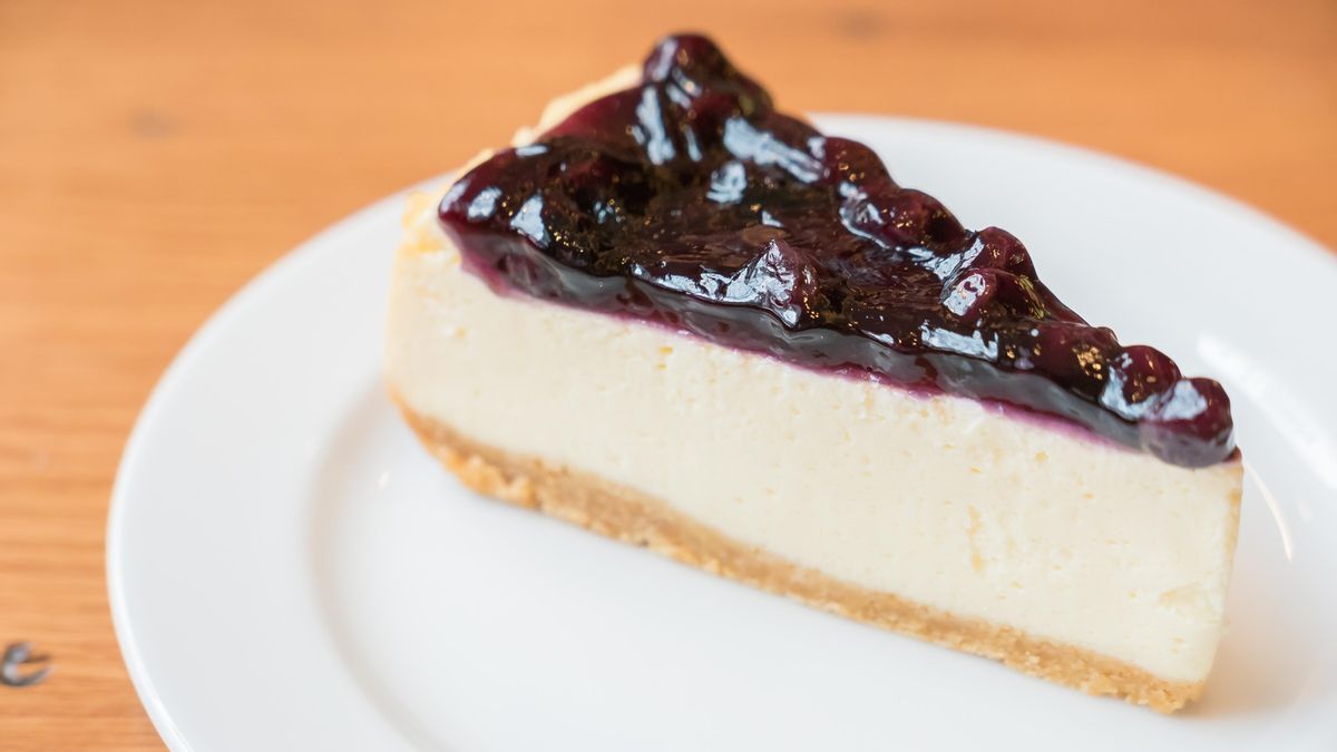 Tarta helada con mascarpone y mermelada.