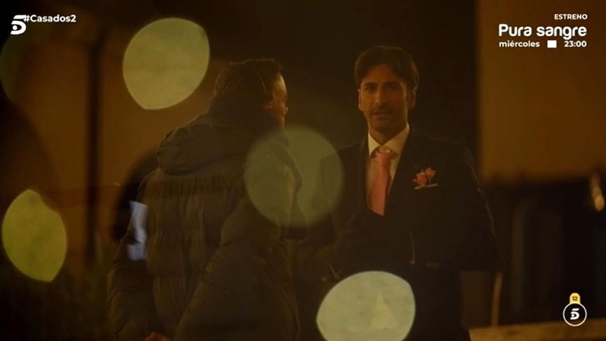 'Casados a primera vista' celebró un enlace tan incómodo que el novio "se fugó" a hablar con el programa