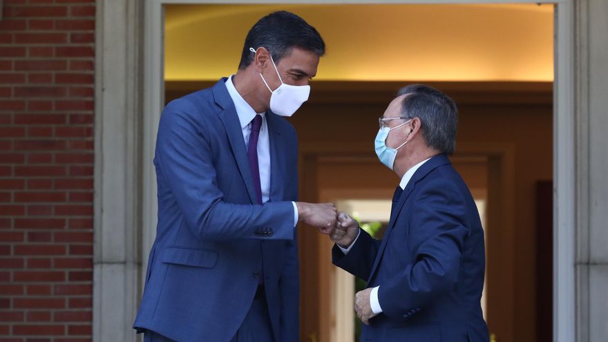 Sánchez y el presidente de Ceuta pactan devolver a los menores a Marruecos por la "vía" que marca la Ley de Extranjería