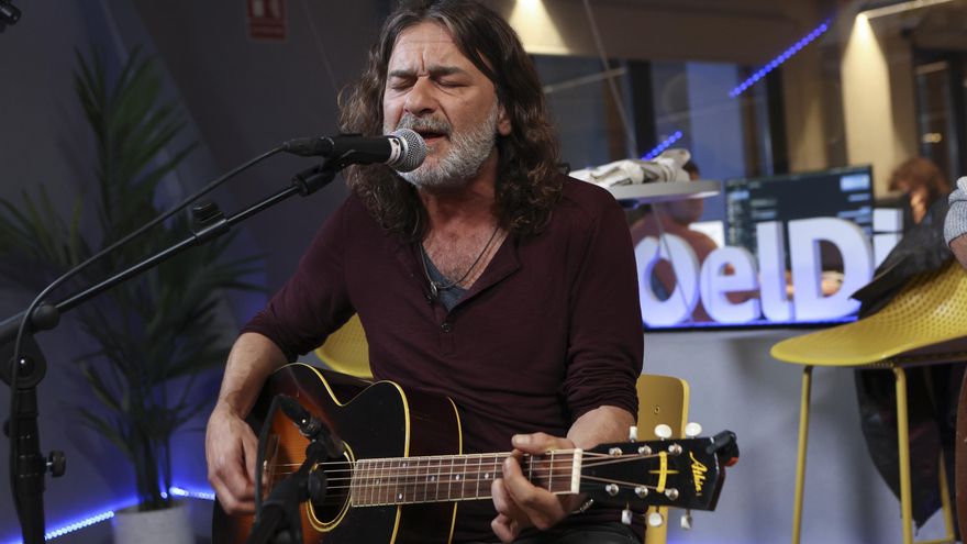 Quique González en la redacción de elDiario.es, en imágenes