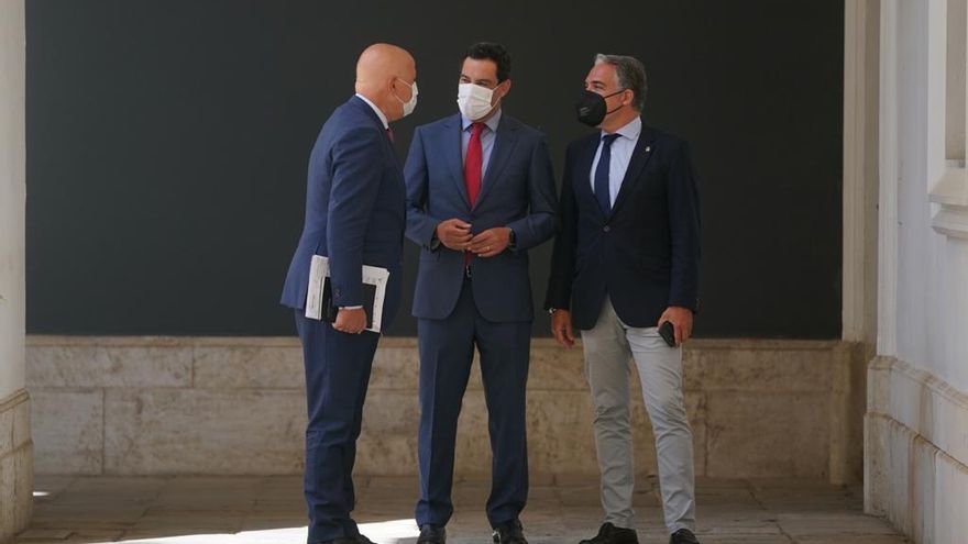 Imbroda, Moreno y Bendodo, antes de la rueda de prensa