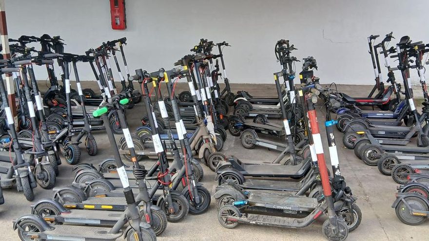La Policía Local retira 231 patinetes a sus propietarios en un mes por incumplir la normativa