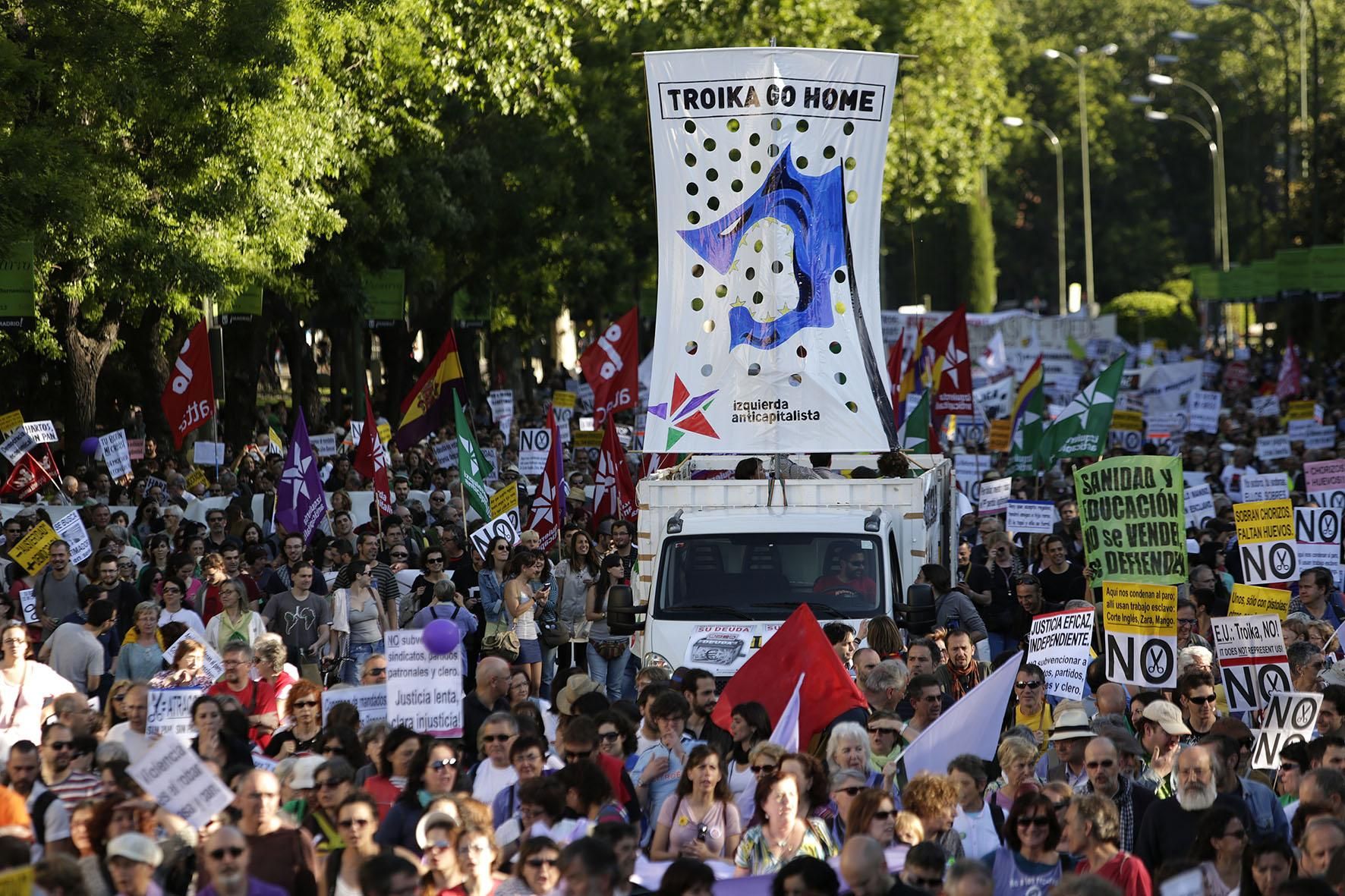 La marcha ha estado marcada por las críticas a la troika y sus políticas