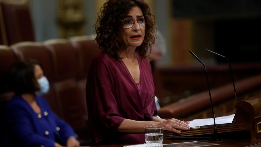 Montero defiende en el Congreso los Presupuestos como un "antídoto frente al populismo"
