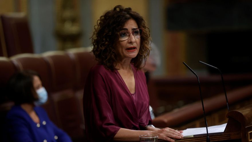 La ministra de Hacienda, María Jesús Montero durante su intervención en el Congreso este miércoles durante el debate de totalidad del Proyecto de Ley de Presupuestos Generales del Estado para el año 2022.