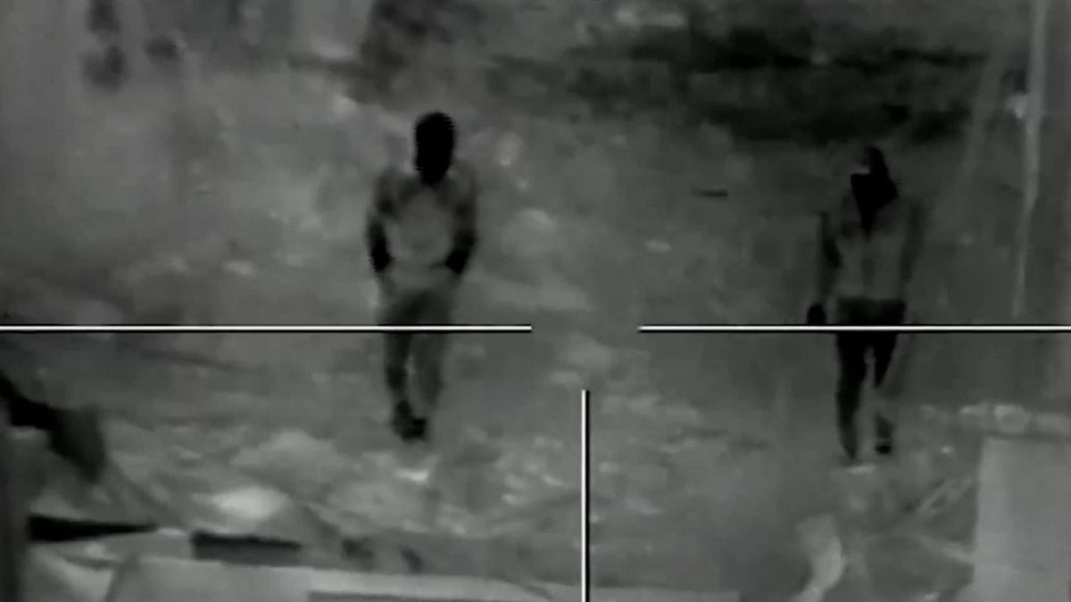 Youssef dice que se reconoce en la imagen caminando con las manos en los bolsillos junto a Mohammed, que fue disparado