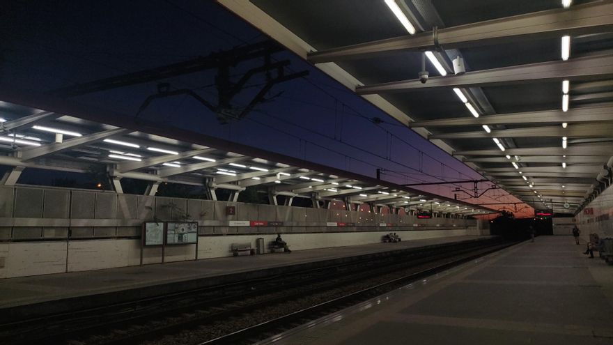 Estación de Renfe de Cuatro Vientos a primera hora de la mañana.