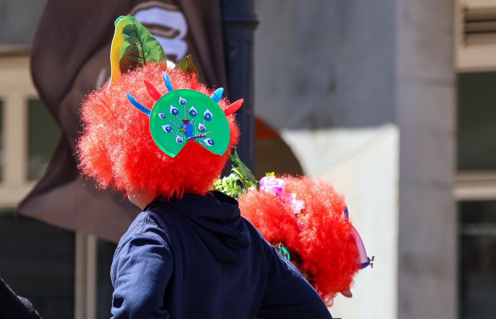 Derroche de creatividad en la Fiesta de La Peluca. JOSÉ AYUT