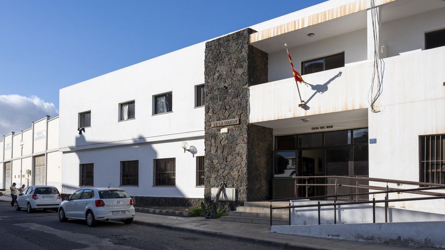 Lanzarote se declara en "emergencia social" ante la situación de los menores migrantes