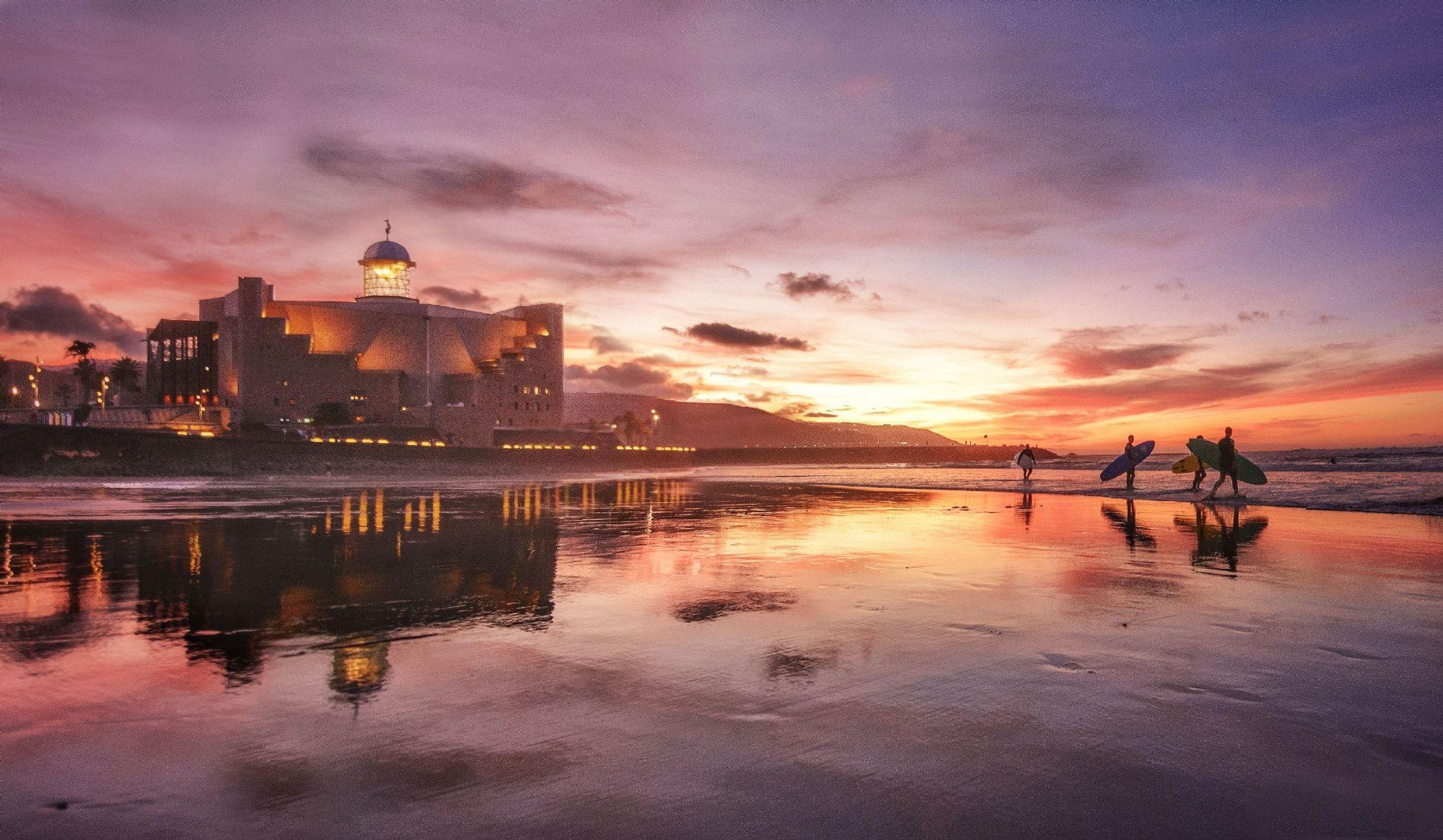 Atardecer en playa de Las Canteras