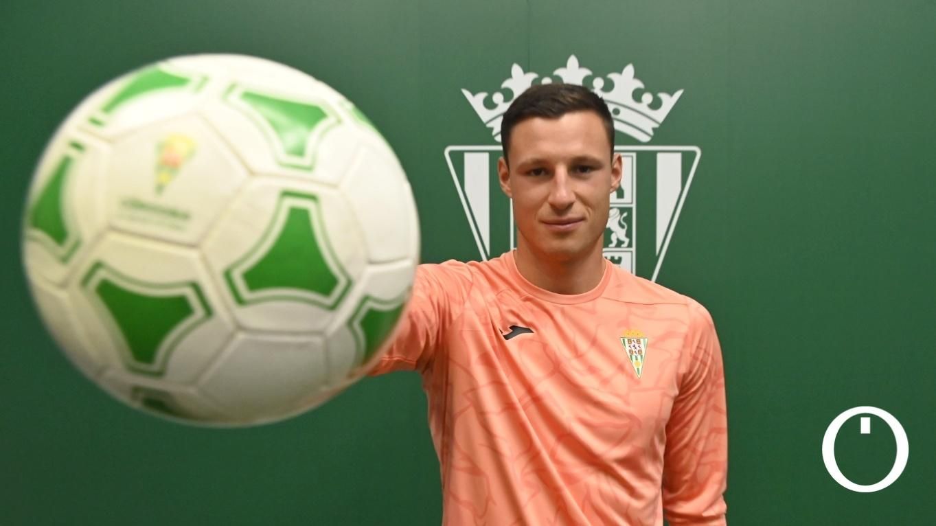 Presentación de los fichajes del Córdoba Xavi Sintes, Nicolay Obolskii y Ramón Vila