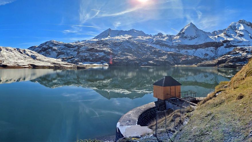 Para llegar a este lago aragonés de aguas cristalinas y de origen glaciar la forma más sencilla es hacerlo desde Francia